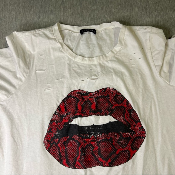 Red Lips Graphic White Short Sleeve Tee - Picture 2 of 4